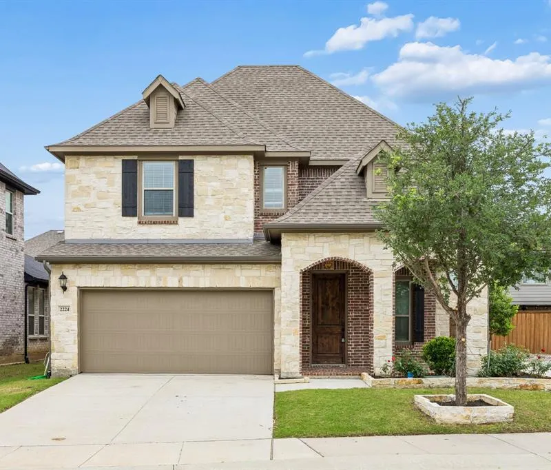 2224 Briar Ridge Trail, Carrollton TX 75010
