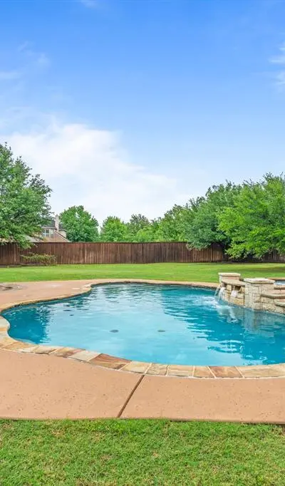 703 Mockingbird Drive, Murphy TX 75094 - Photo 2