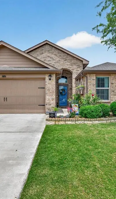 833 Rutherford Drive, Crowley TX 76036