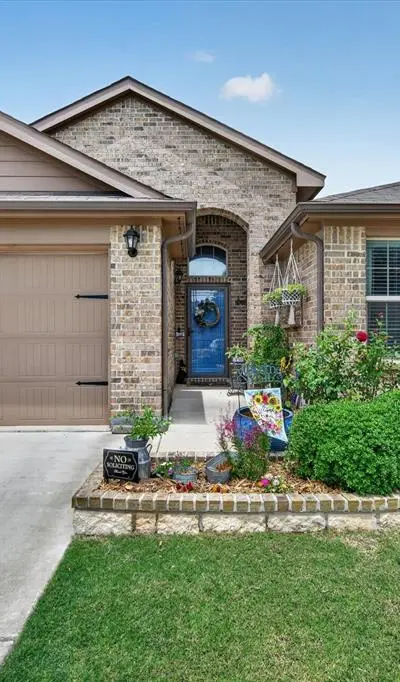 833 Rutherford Drive, Crowley TX 76036 - Photo 3