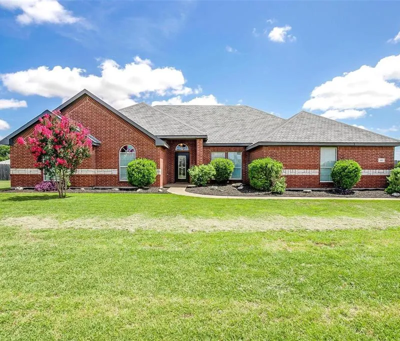 101 Springfield Lane, Red Oak TX 75165