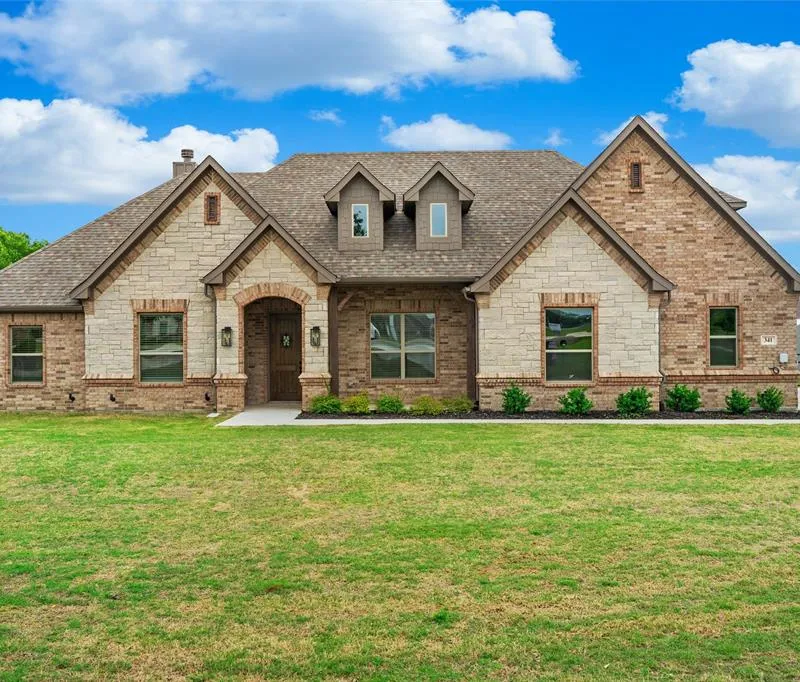 341 Oak Meadow Lane, Weatherford TX 76085