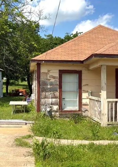 574 E Marshall Street, Van Alstyne TX 75495