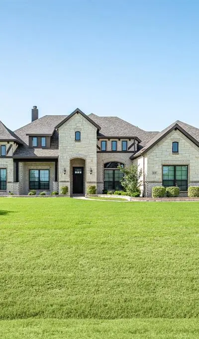 8220 Stonewall Drive, Waxahachie TX 75167