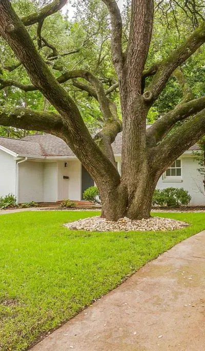 2013 Huntington Lane, Fort Worth TX 76110 - Photo 3