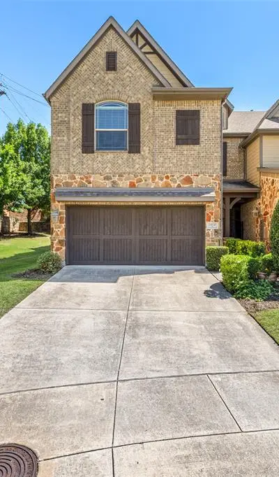 1014 Brook Forest Lane, Euless TX 76039 - Photo 3