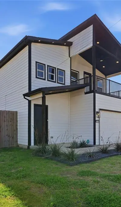 3316 Nomas Street, Dallas TX 75212 - Photo 2