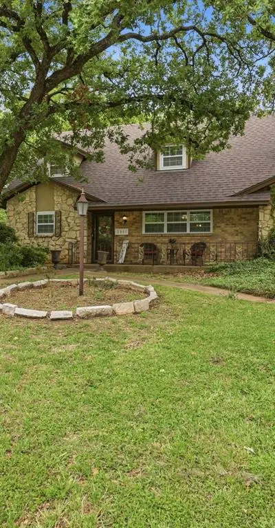 2801 Oak Cliff Lane, Arlington TX 76012 - Photo 3
