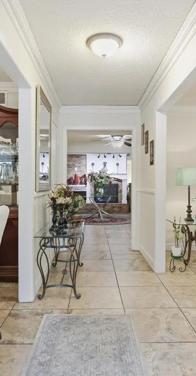2801 Oak Cliff Lane, Arlington TX 76012 - Photo 5
