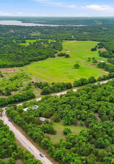 936 Carter Lake Drive, Bowie TX 76230 - Photo 4