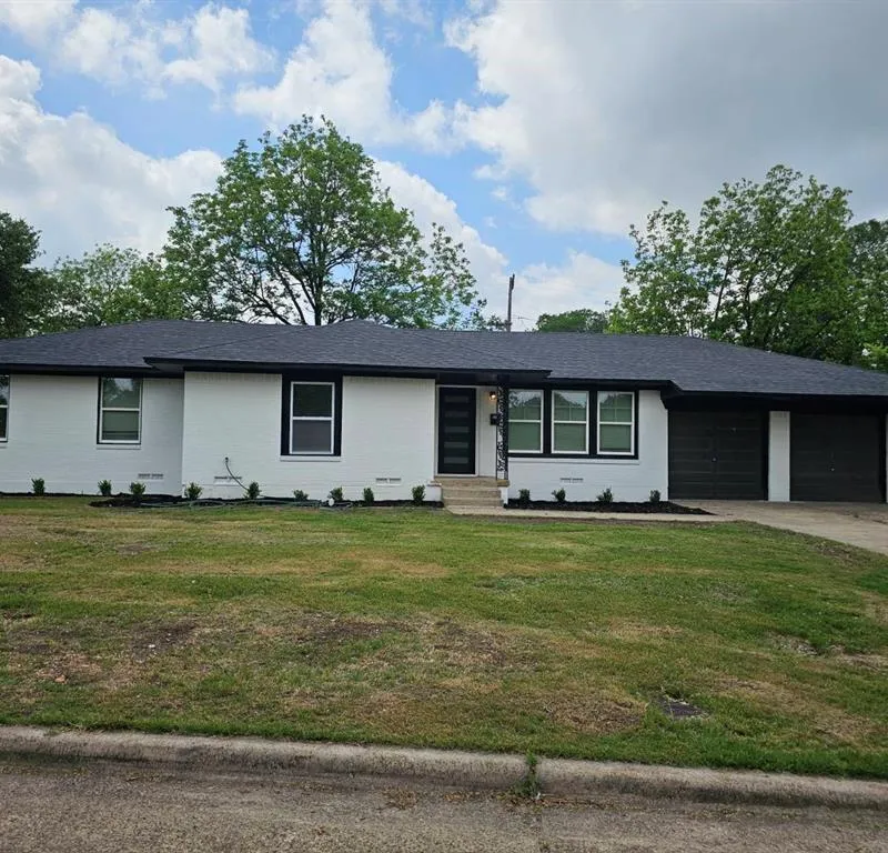 814 Woodacre Drive, Dallas TX 75241