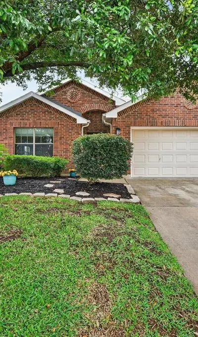 8120 Plateau Drive, Fort Worth TX 76120 - Photo 2