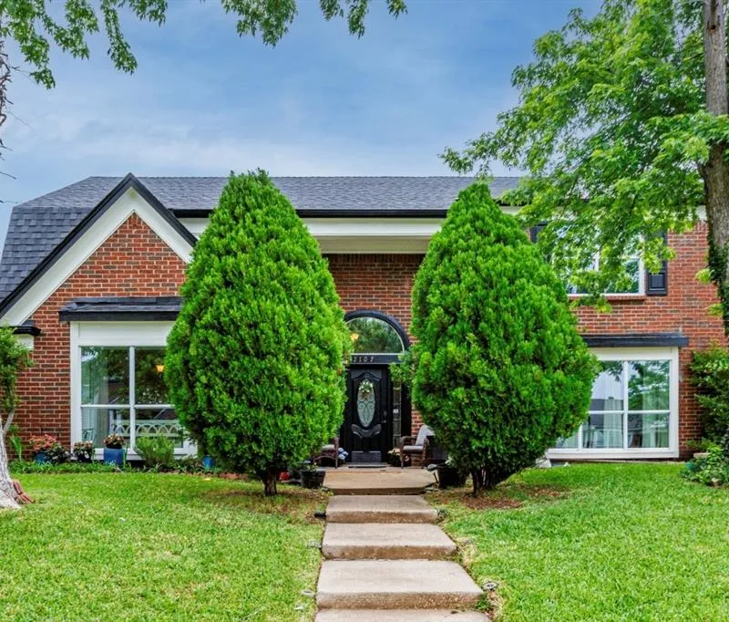 2107 Clearwater Trail, Carrollton TX 75010