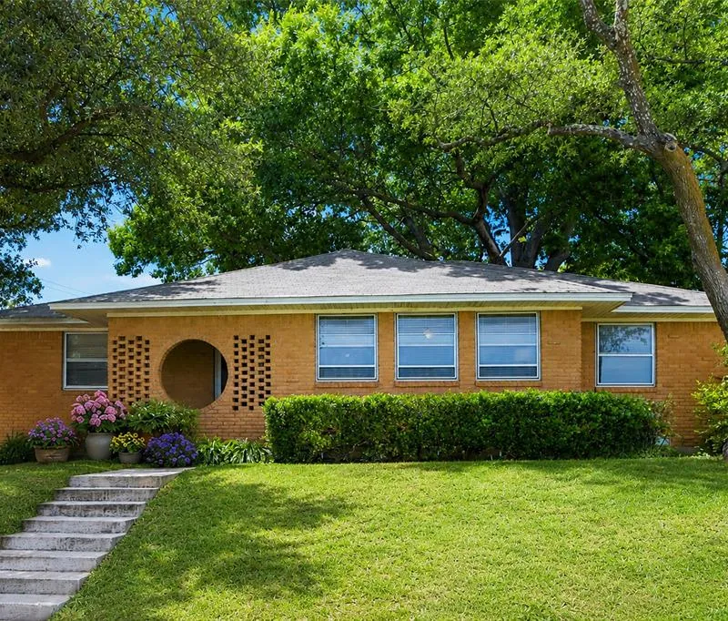 635 Classen Drive, Dallas TX 75218