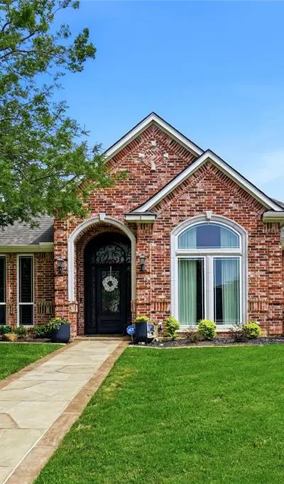 9009 Thornway Drive, North Richland Hills TX 76182 - Photo 2