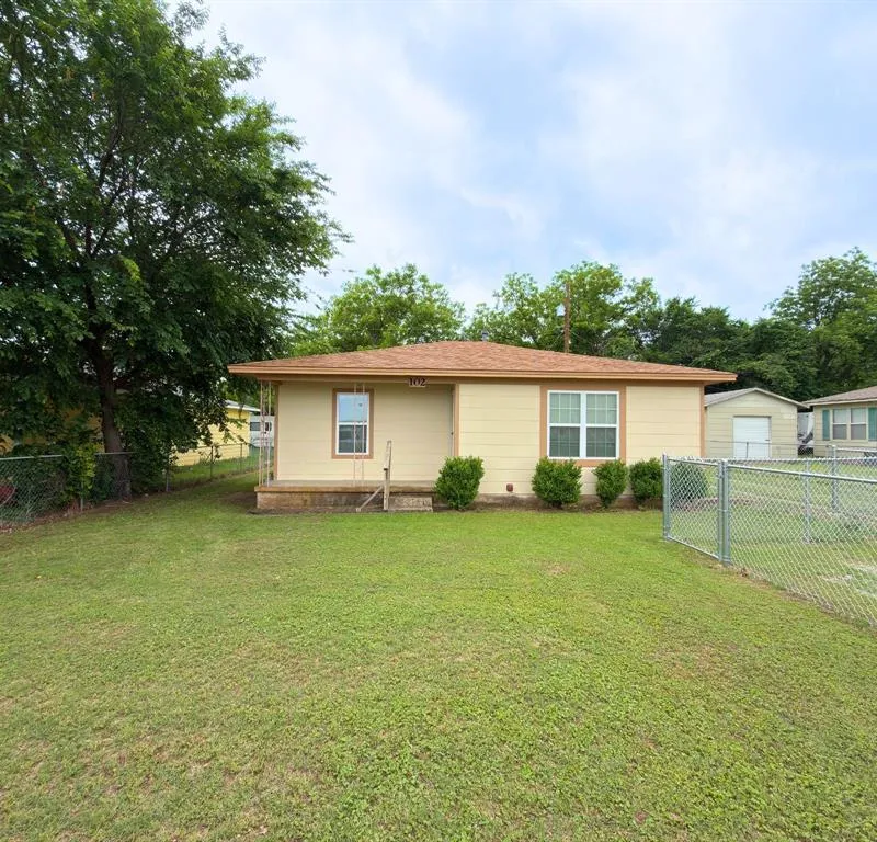 102 Ator Street, Lipan TX 76462