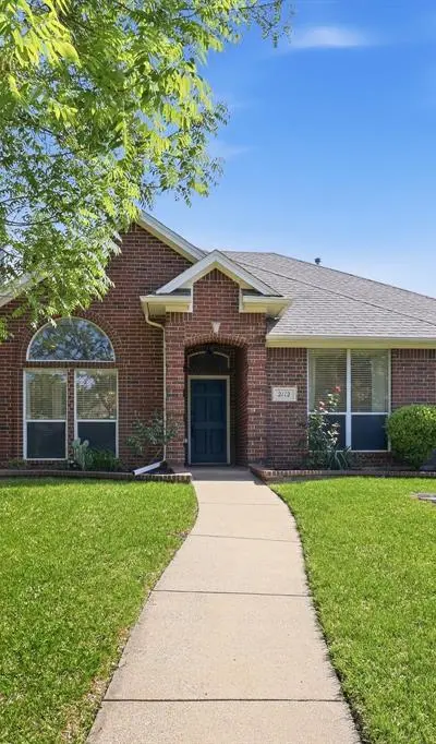 2112 Greenview Drive, Carrollton TX 75010