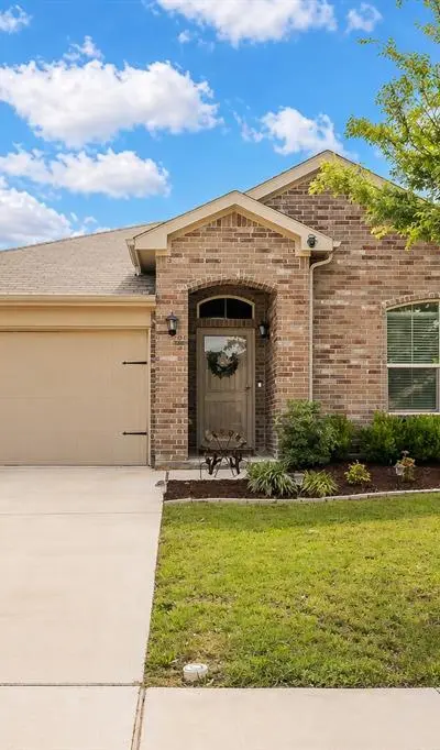 633 Buzzard Lake Trail, Fort Worth TX 76120