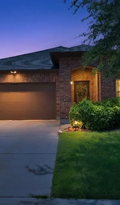 7064 Seton Hall Drive, Fort Worth TX 76120
