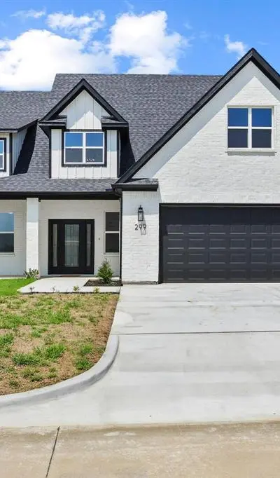 299 Bent Oak Dr., Pottsboro TX 75076