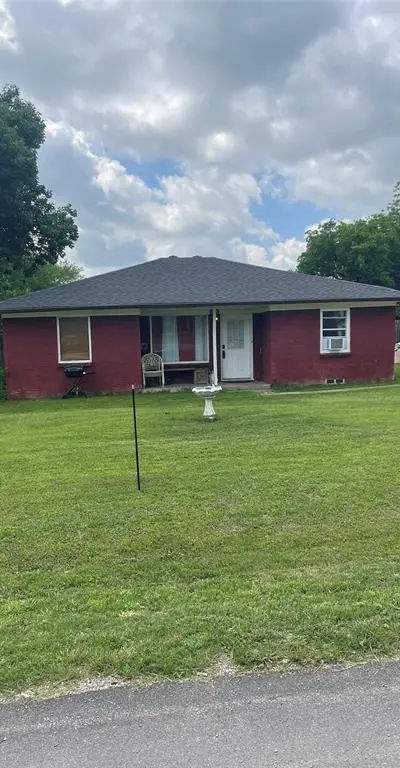 308 Woodhaven Boulevard, Duncanville TX 75116