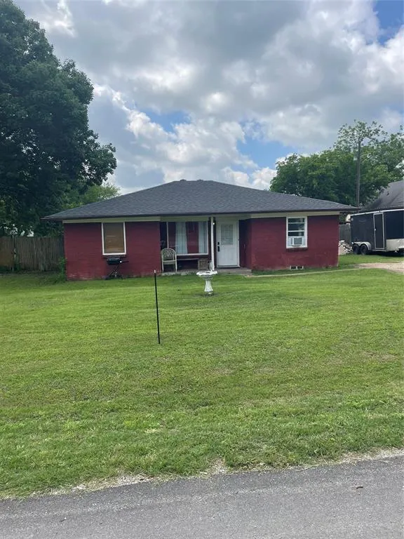 308 Woodhaven Boulevard, Duncanville TX 75116