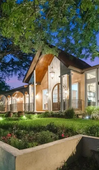 6181 Preston Creek Court, Dallas TX 75240 - Photo 2