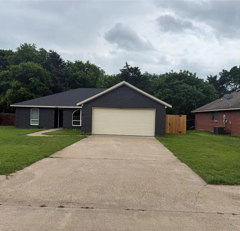 408 Sorrel Lane, Red Oak TX 75154
