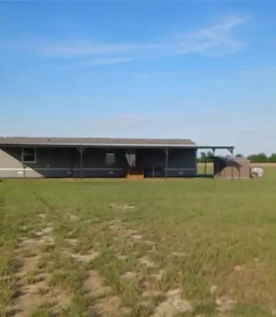 9059 County Road 4220, Kerens TX 75144