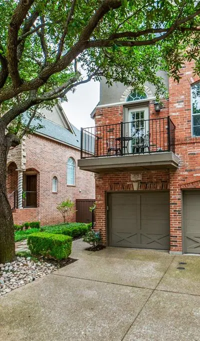 4150 Towne Green Circle, Addison TX 75001