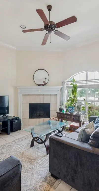 414 Central Park Drive # C, Arlington TX 76014 - Photo 2