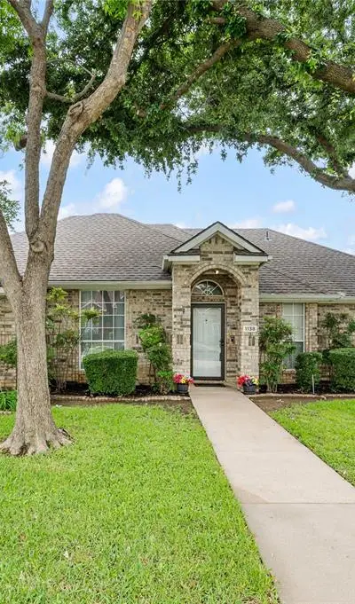 1138 Holly Drive, Carrollton TX 75010
