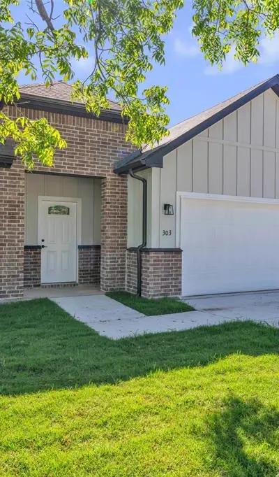 303 Pemberton Street, White Settlement TX 76108 - Photo 2