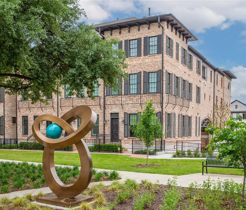 14948 Oak Street, Addison TX 75001
