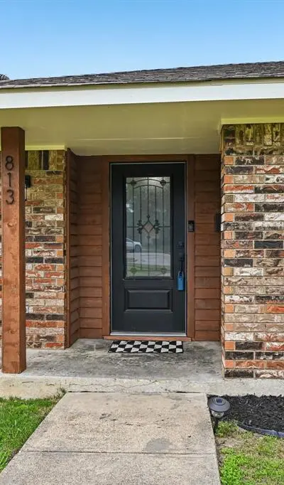 813 Oakbluff Drive, Lancaster TX 75146