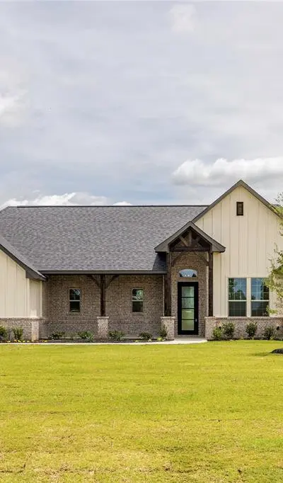 104 Prairie Winds Drive, Poolville TX 76487