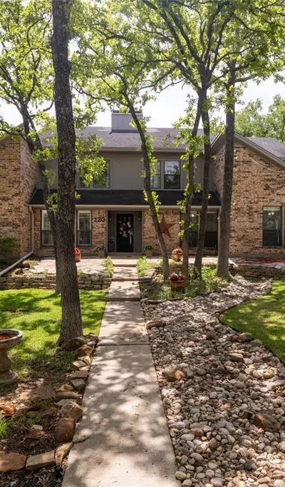 120 Creekside Drive, Double Oak TX 75077