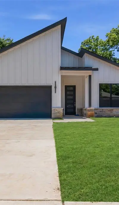 1736 Stoneman Street, Dallas TX 75215 - Photo 2