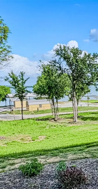 213 Meadow Pond Court, Runaway Bay TX 76426 - Photo 3