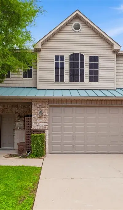 4263 Towne Lake Court, Irving TX 75061 - Photo 2