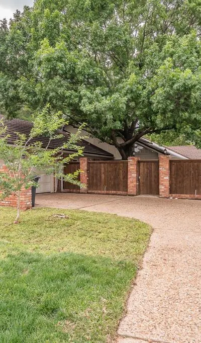 2609 Shadow Ridge Drive, Arlington TX 76006 - Photo 4