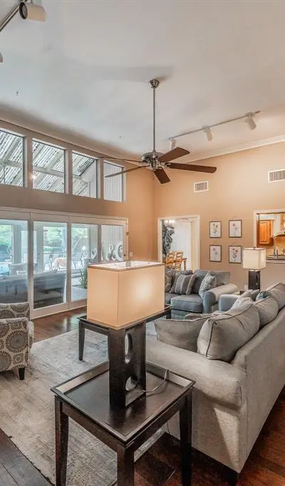 2609 Shadow Ridge Drive, Arlington TX 76006 - Photo 5