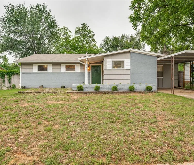 520 W Inwood Drive, Arlington TX 76010