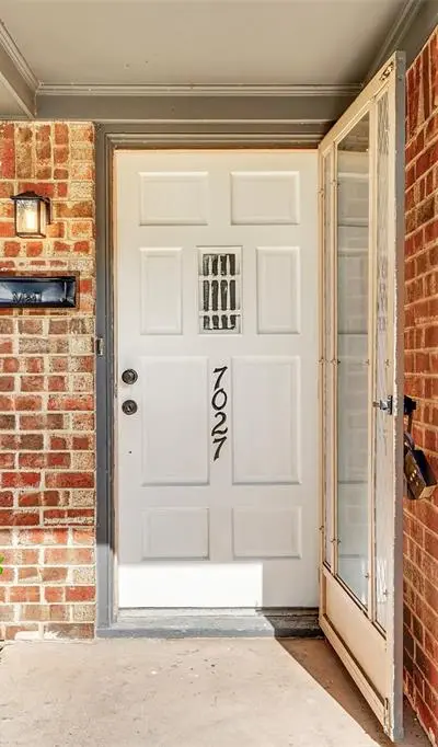 7027 Hunnicut Road, Dallas TX 75227 - Photo 2