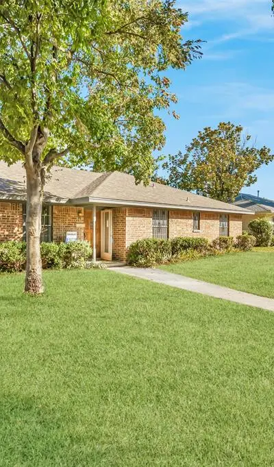 7027 Hunnicut Road, Dallas TX 75227 - Photo 4