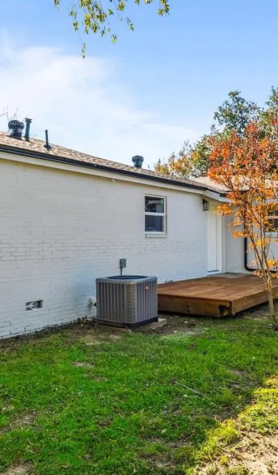 1318 W Water Street, Weatherford TX 76086 - Photo 2