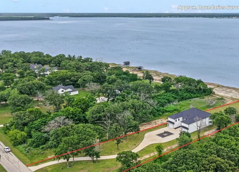8983 Southern Shore Court, Kemp TX 75143
