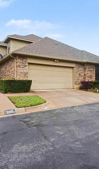 1230 Woodland Park Drive, Hurst TX 76053 - Photo 2