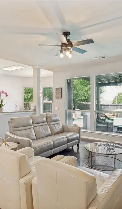 2456 Whispering Breeze Drive, Grand Prairie TX 75050 - Photo 3