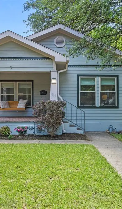 815 Turner Avenue, Dallas TX 75208